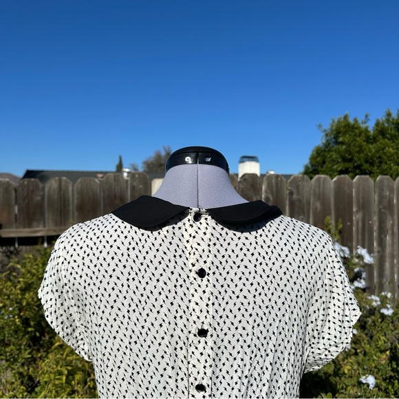 Vintage Forever 21 Twee Black and White Size M Collared Dress - Picture 9 of 9